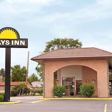 Days Inn By Wyndham ريتشلاند المظهر الخارجي الصورة